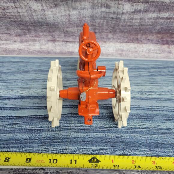 Vtg 1986 Scale models 1st Ed. 1/16 model M diecast n/frontend tractor on steel - Picture 8 of 10